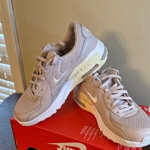 Nike Women's Light Gray and Cream Sneakers